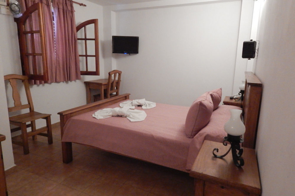 Colonial Hotel