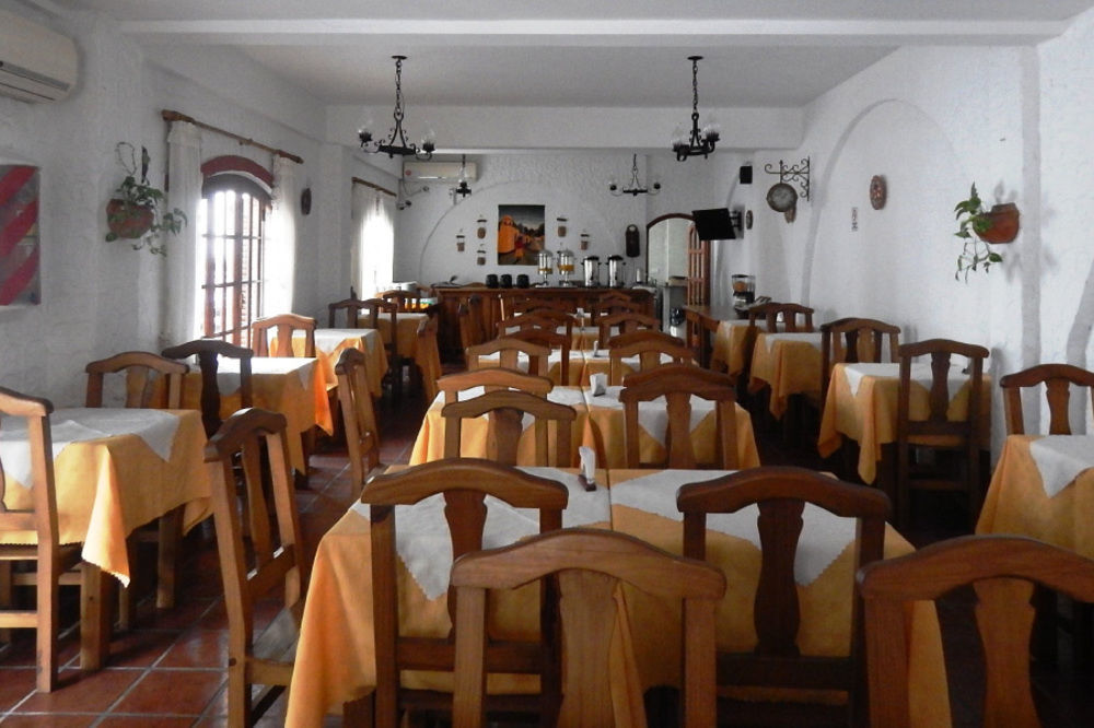 Colonial 3*